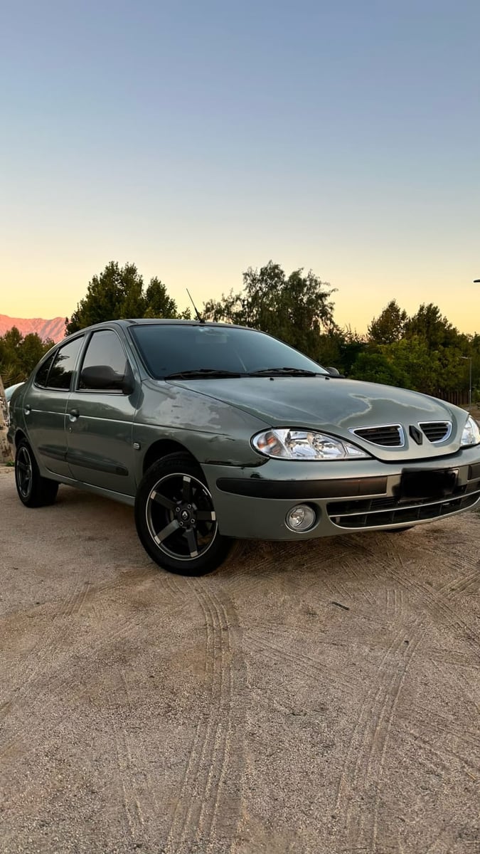 Renault Megane  2001