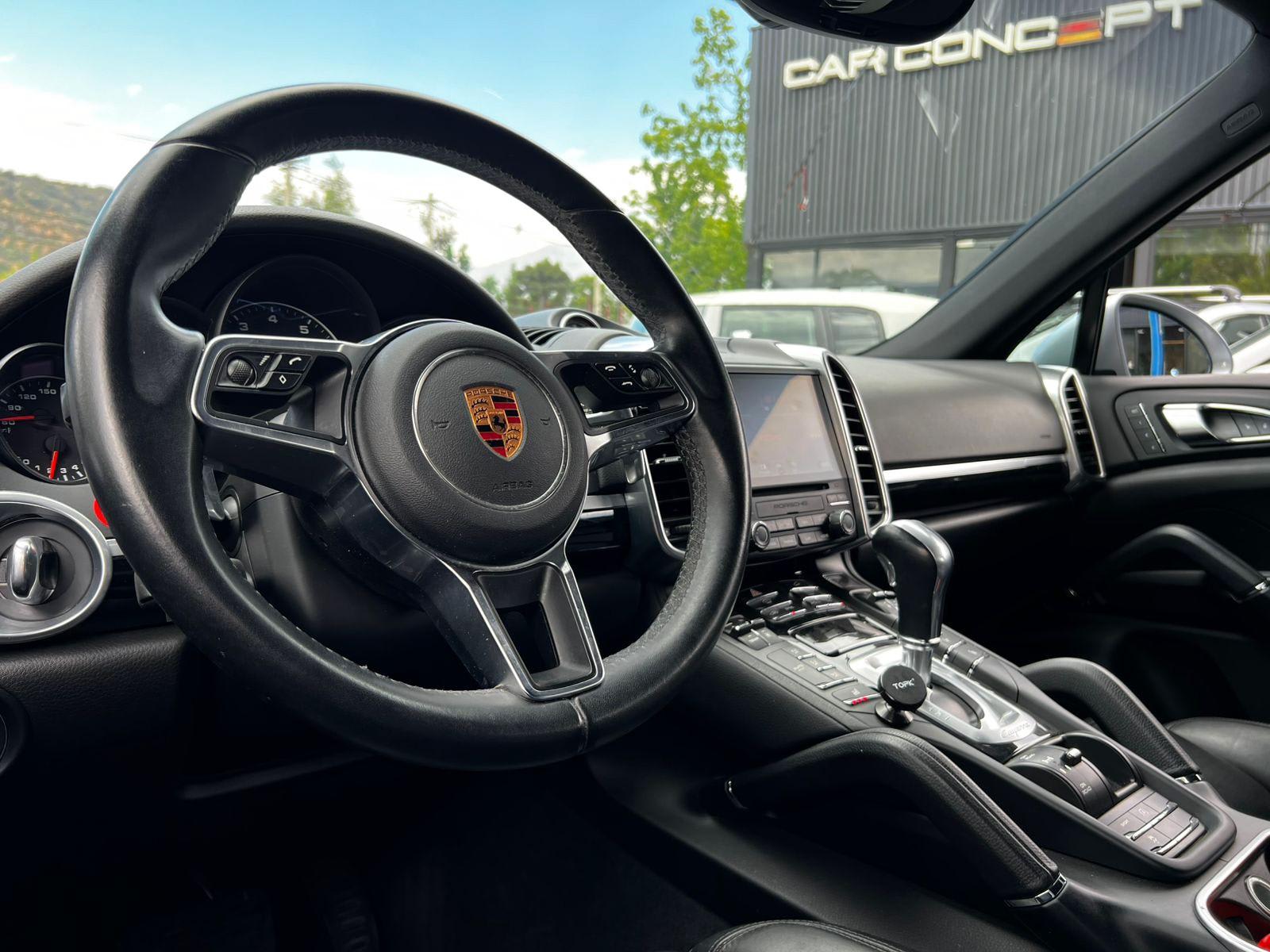 PORSCHE CAYENNE PLATINUM EDITION 2018 - Imagen 9 de 20