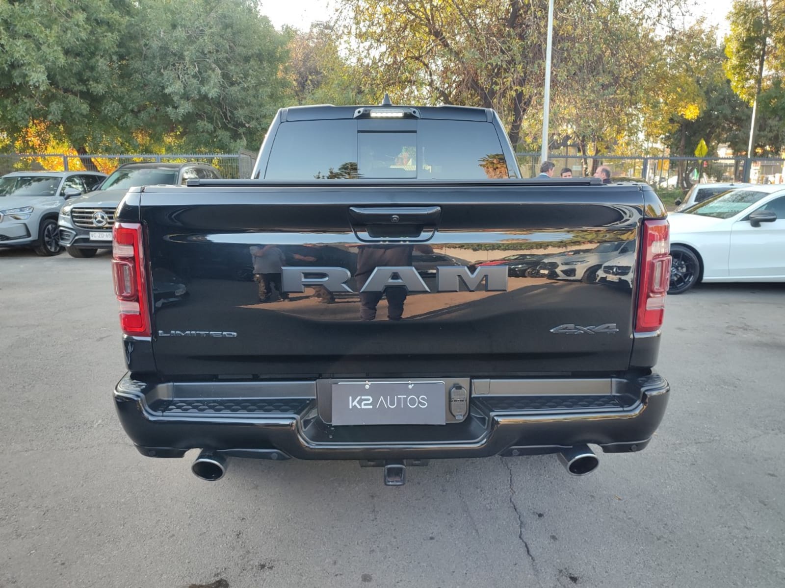 RAM 1500 LIMITED 5.7 CREW CAB 4X4 2022 - Imagen 8 de 16