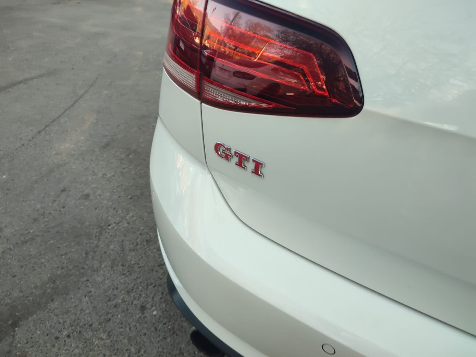 VOLKSWAGEN GOLF GTI 2.0 TSI DSG 2018 - Imagen 8 de 17