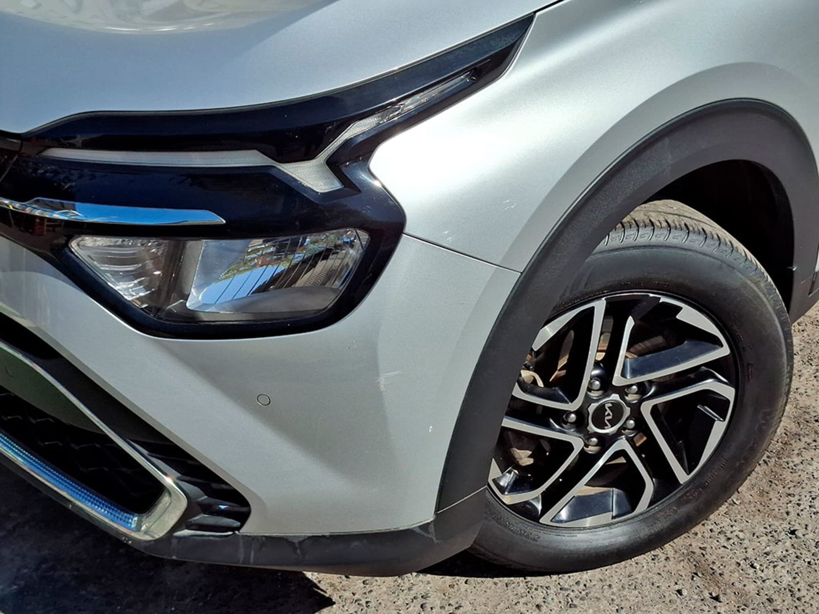 KIA CARENS EX 1.5 AUT 2023 - Imagen 7 de 20