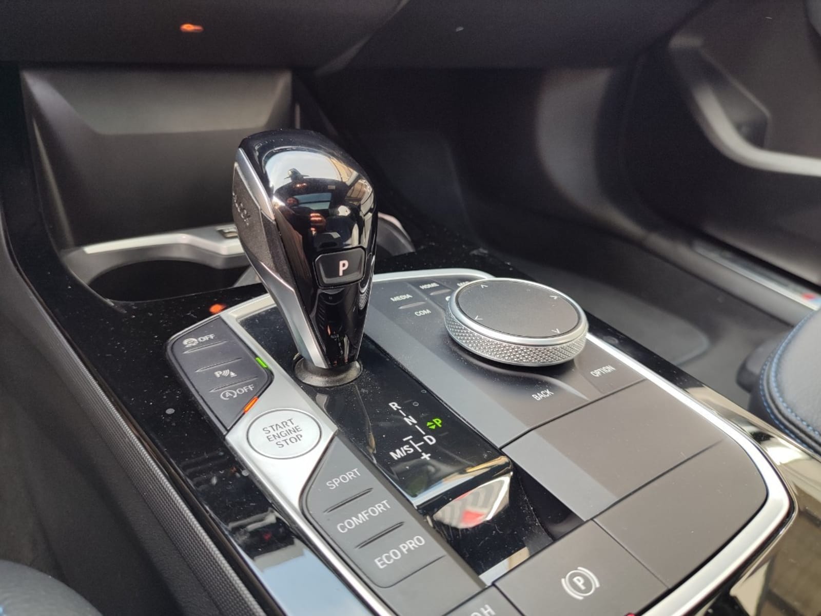 BMW 118I 1.5 M SPORT HB AT 2024 - Imagen 14 de 17