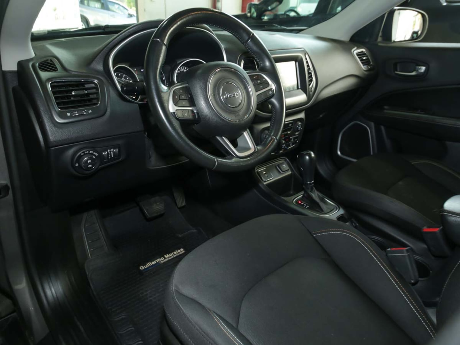 JEEP COMPASS 2.4 AUT 2021 - Imagen 8 de 13