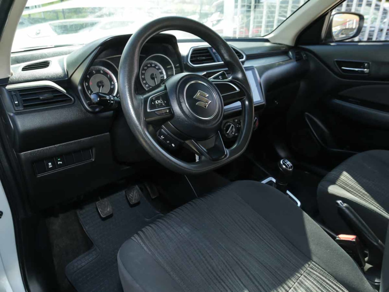 SUZUKI DZIRE GL 1.2 2024 - Imagen 8 de 13