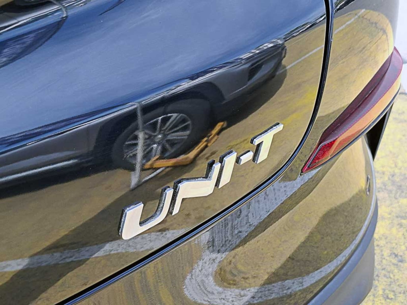 CHANGAN UNI-T 1.5 ELITE AT 2023 - Imagen 9 de 20