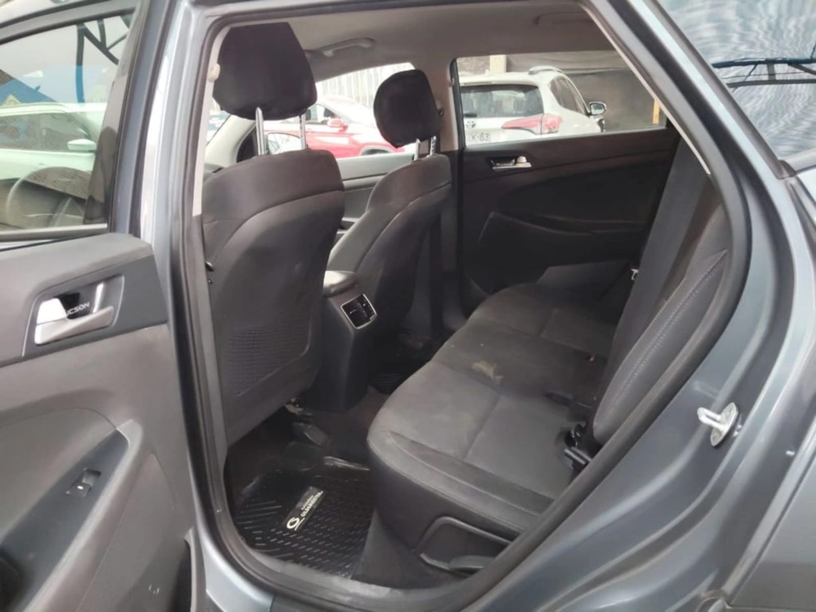 HYUNDAI TUCSON 2.0 VALUE 2WD FL MT 5P 2019 - Imagen 10 de 18