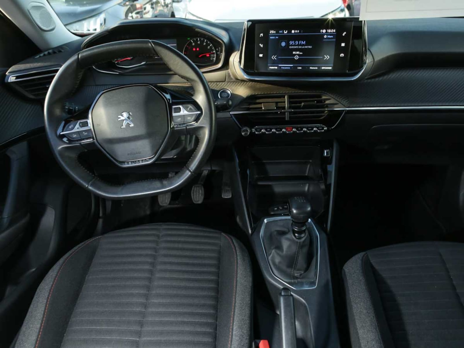 PEUGEOT 2008 PURETECH 130 1.2 2022 - Imagen 12 de 13