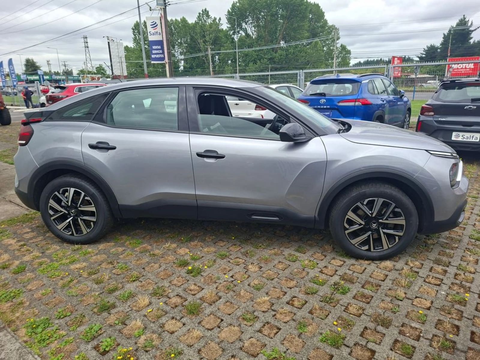 CITROEN C4 1.2 PURETECH FEEL 4X2 130 SS EAT8 AT 5P 2023 - Imagen 4 de 20