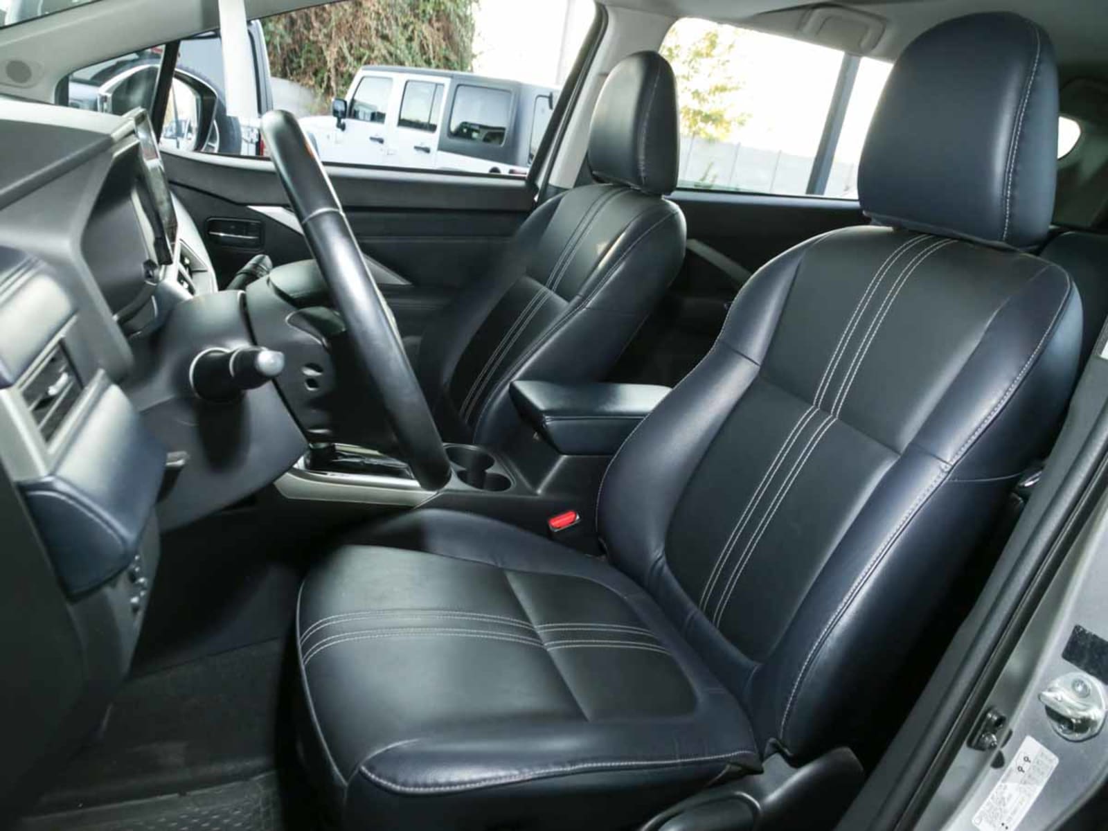 MITSUBISHI XPANDER CROSS 2024 - Imagen 10 de 14