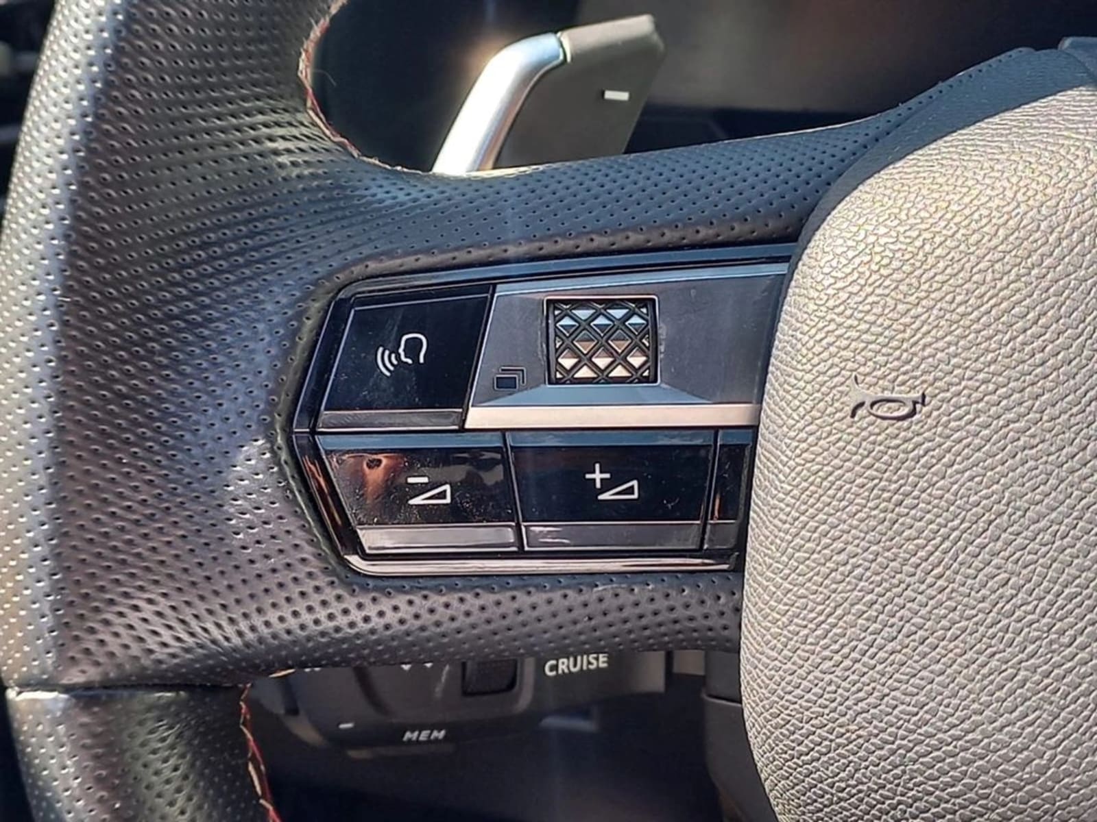 DS DS7 CROSSBACK 2.0 OPERA BLUEHDI 180 DIESEL 4X2 AT 5P 2023 - Imagen 18 de 20