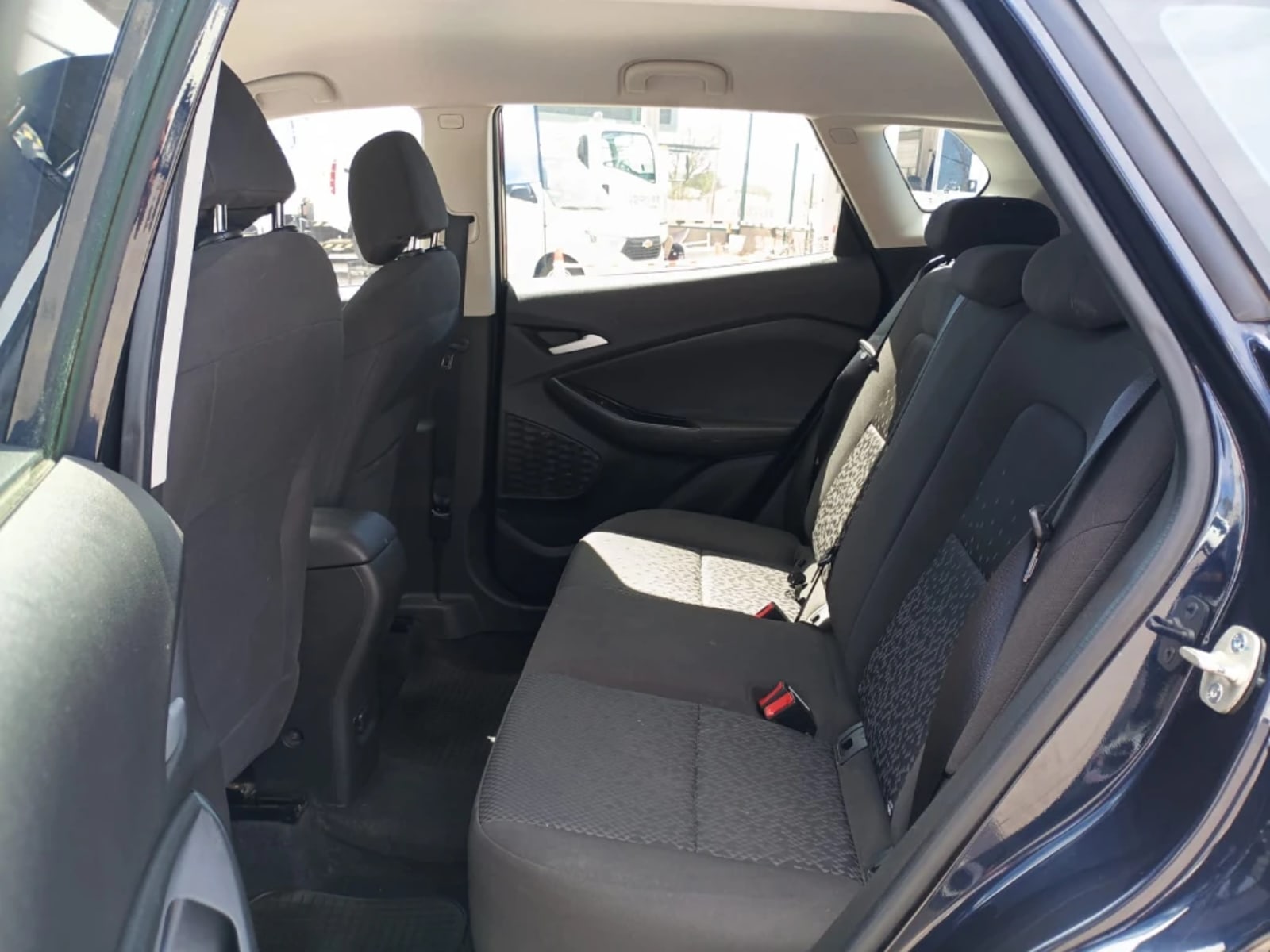 CHEVROLET TRACKER 1.2T LS FWD MT 5P 2022 - Imagen 11 de 15