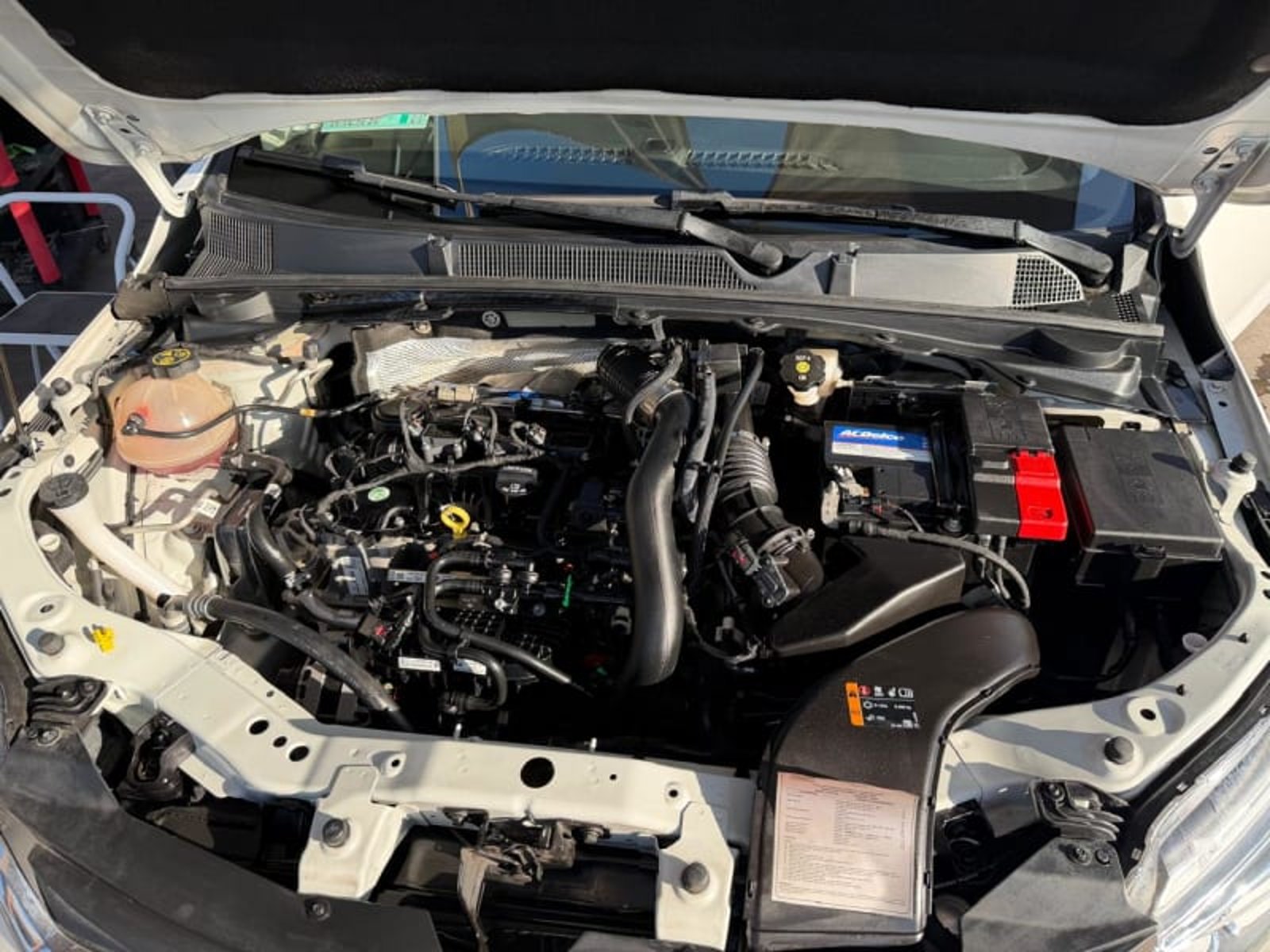 Chevrolet onix 1.0 turbo premie 2022 - Imagen 5 de 8