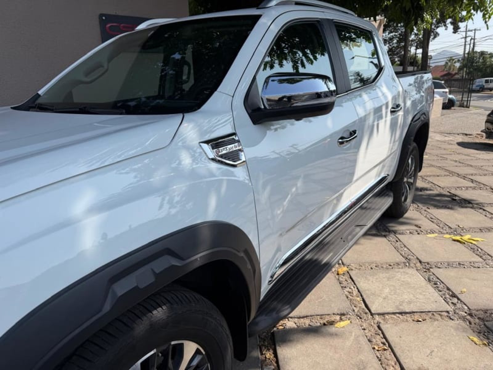 Maxus T90 2.0 AT 4X4 DIESEL 2025 - Foto 3 de 8