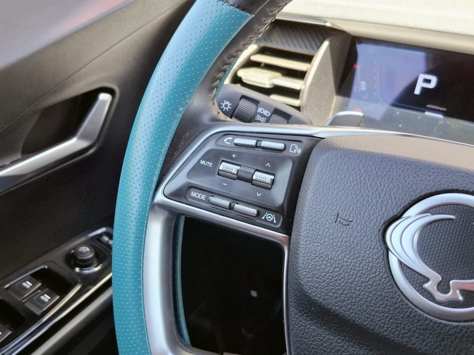 SSANGYONG TORRES 1.5T LIMITED PLUS 4WD BITONO AT 5P 2023 - Imagen 14 de 20