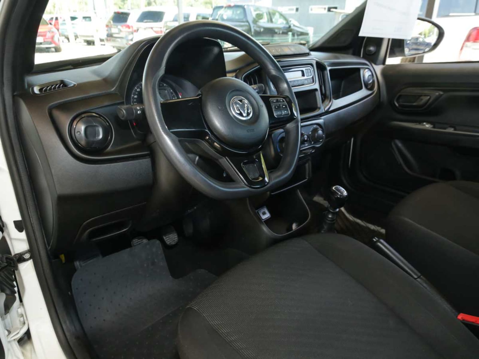 RAM 700 SLT CS 1.4 2023 - Imagen 9 de 13