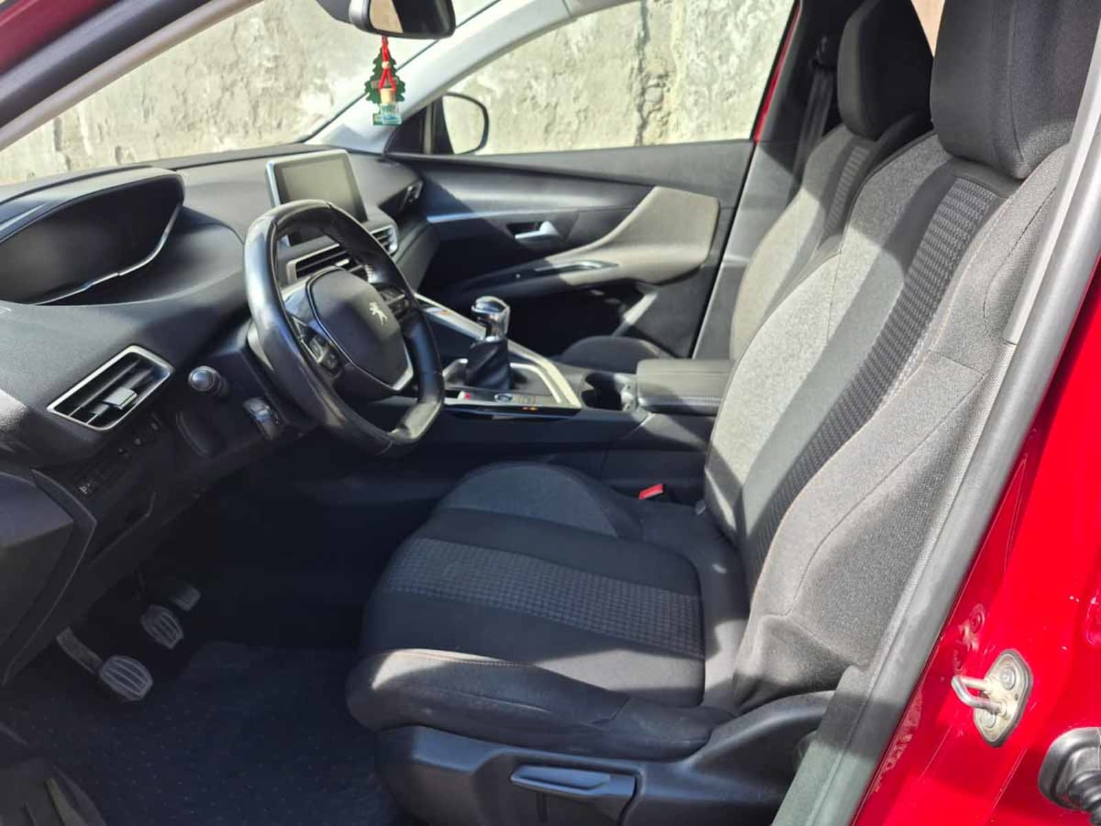 PEUGEOT 3008 ACTIVE PACK GASOLINA 130HP MT 2022 - Imagen 8 de 14