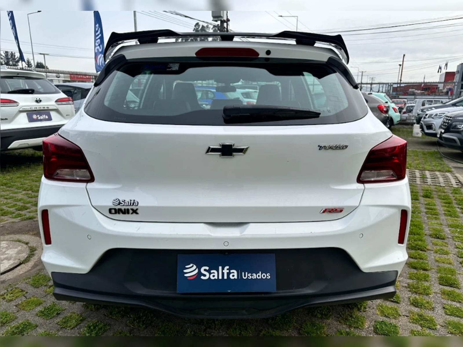CHEVROLET ONIX 1.0T RS R 4X2 HB MT 5P 2024 - Imagen 7 de 20