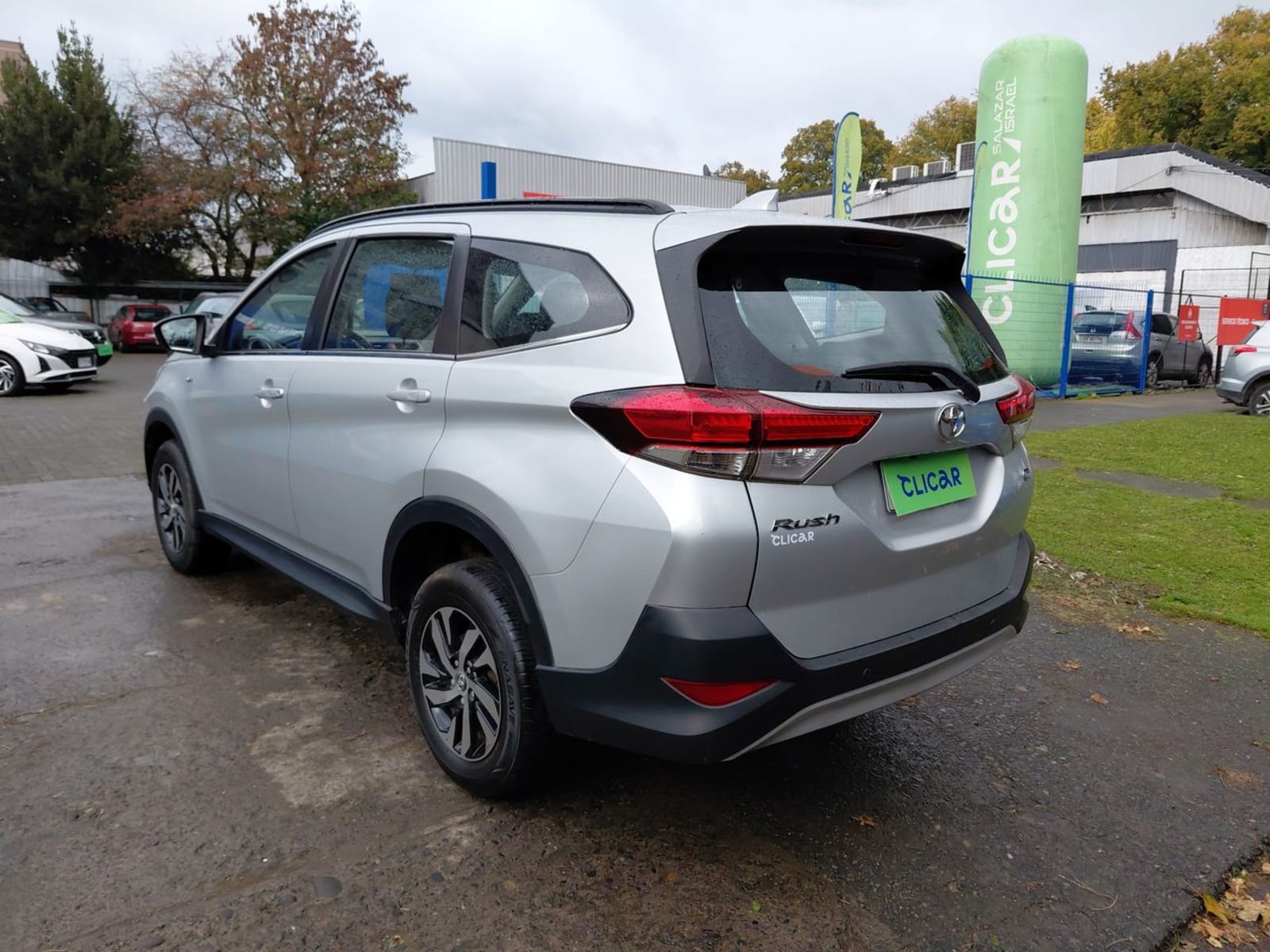 Toyota Rush 1.5 Xli 4x2 Mt 5p 2022 - Imagen 5 de 8