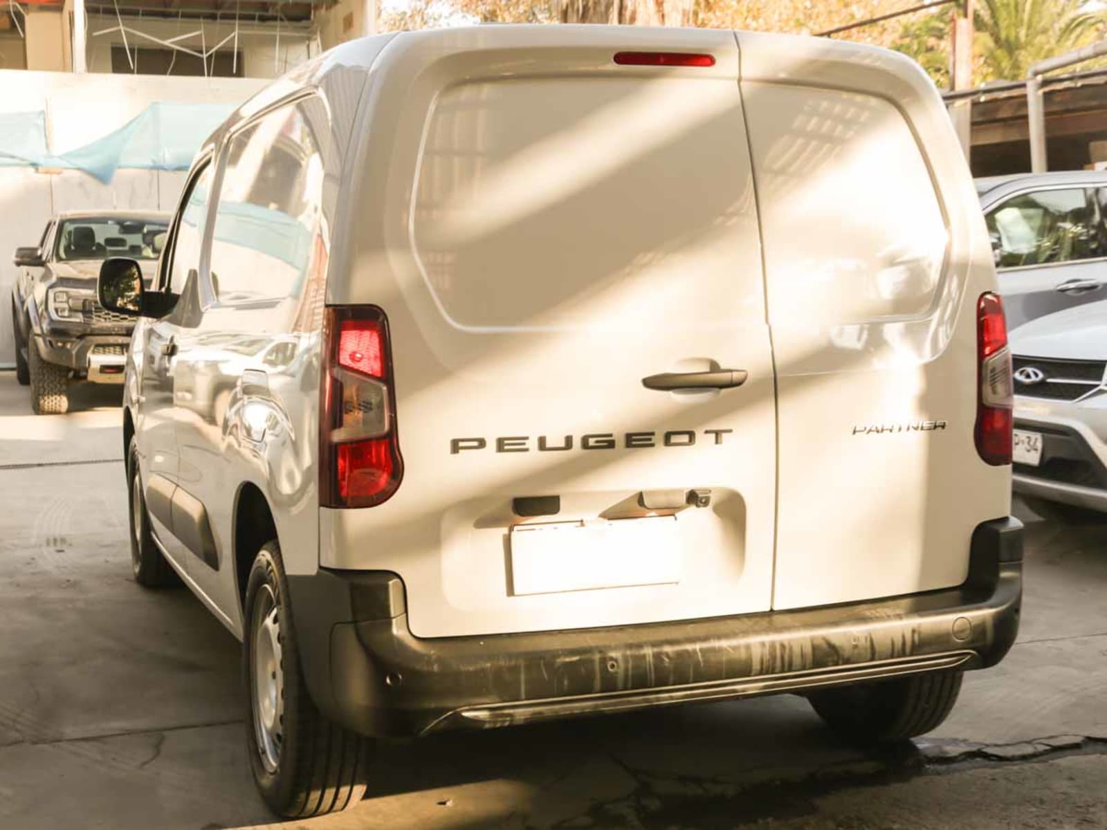 PEUGEOT PARTNER MCA L1 BLUEHDI 100 2025 - Imagen 4 de 13