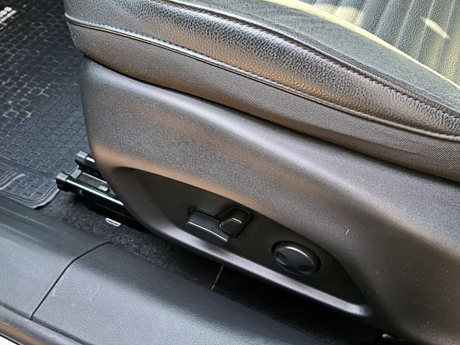 JEEP COMMANDER 1.3 LIMITED AT 2026 - Imagen 11 de 19