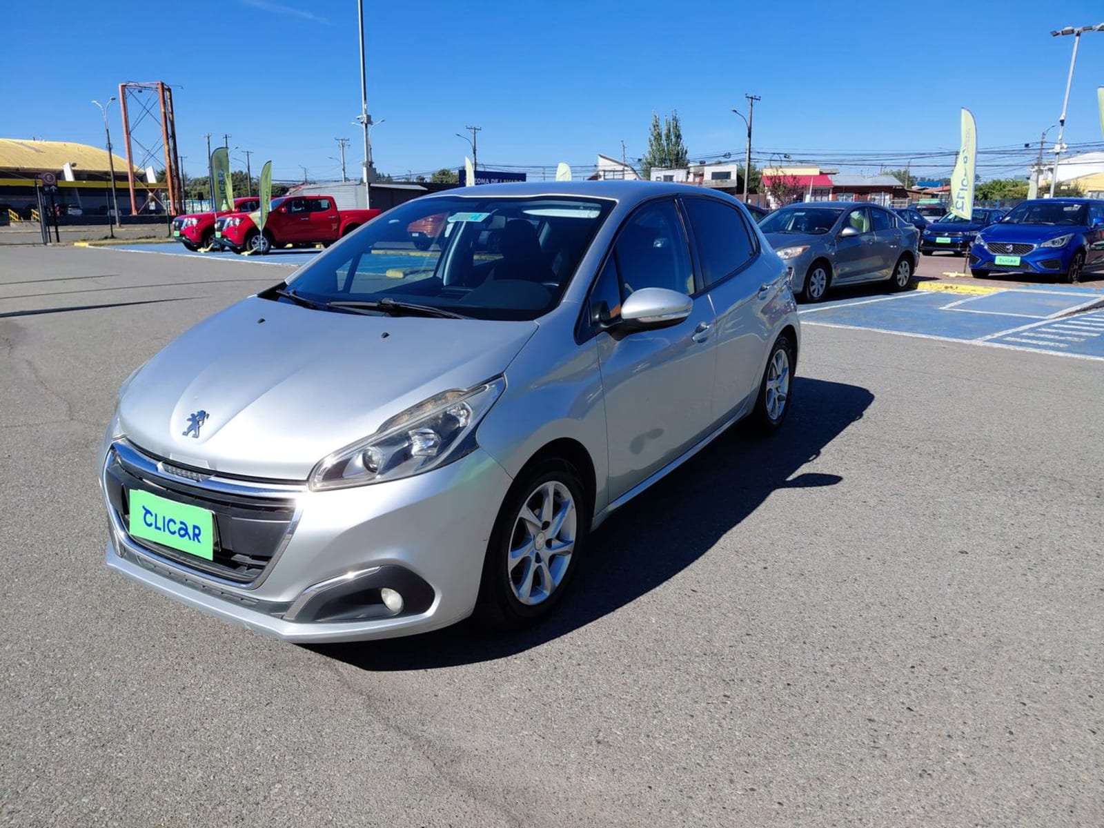 Peugeot 208 1.2 Active Puretech Mt 5p 2018 - Imagen 3 de 8