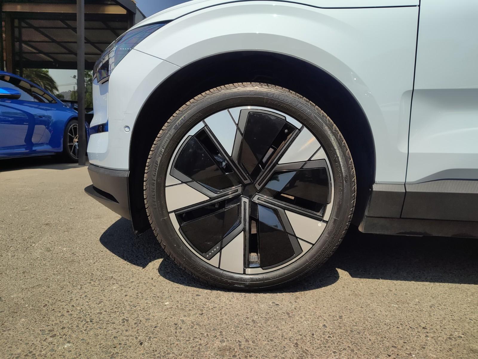 VOLVO EX30 ULTRA E60 BEV 69 KWH 2025 - Imagen 5 de 17
