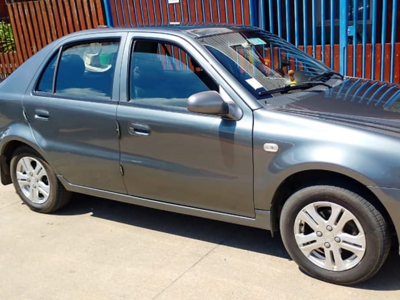 Geely Ck 2013 - Foto 3 de 8