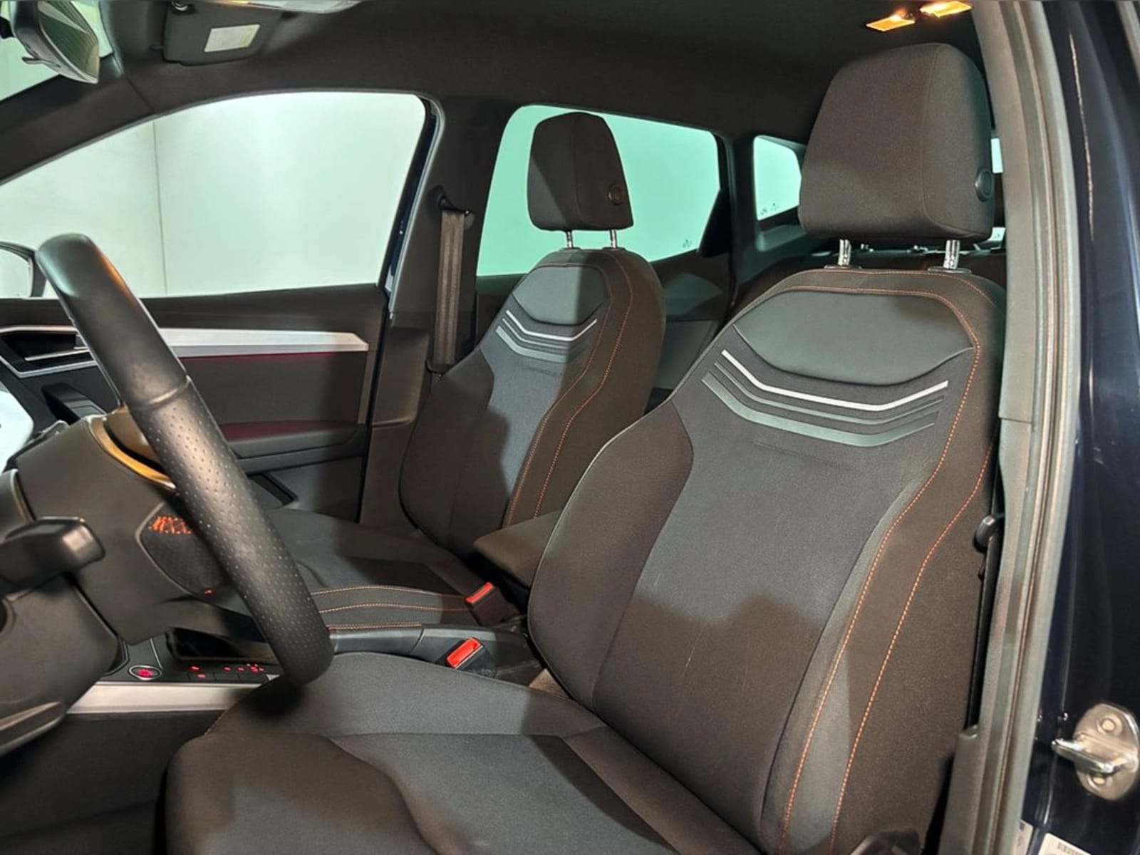 SEAT ARONA 1.6 STYLE 4X2 AT 5P 2024 - Imagen 10 de 16