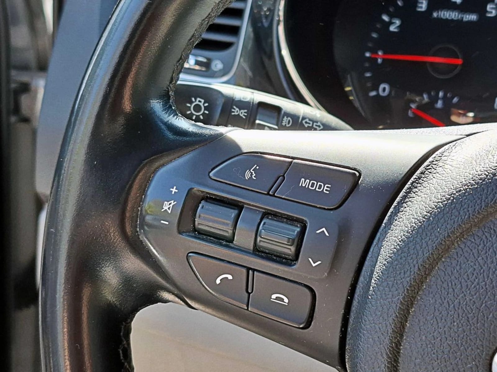 KIA GRAND CARNIVAL GSL 3.3 AT 2021 - Imagen 13 de 18