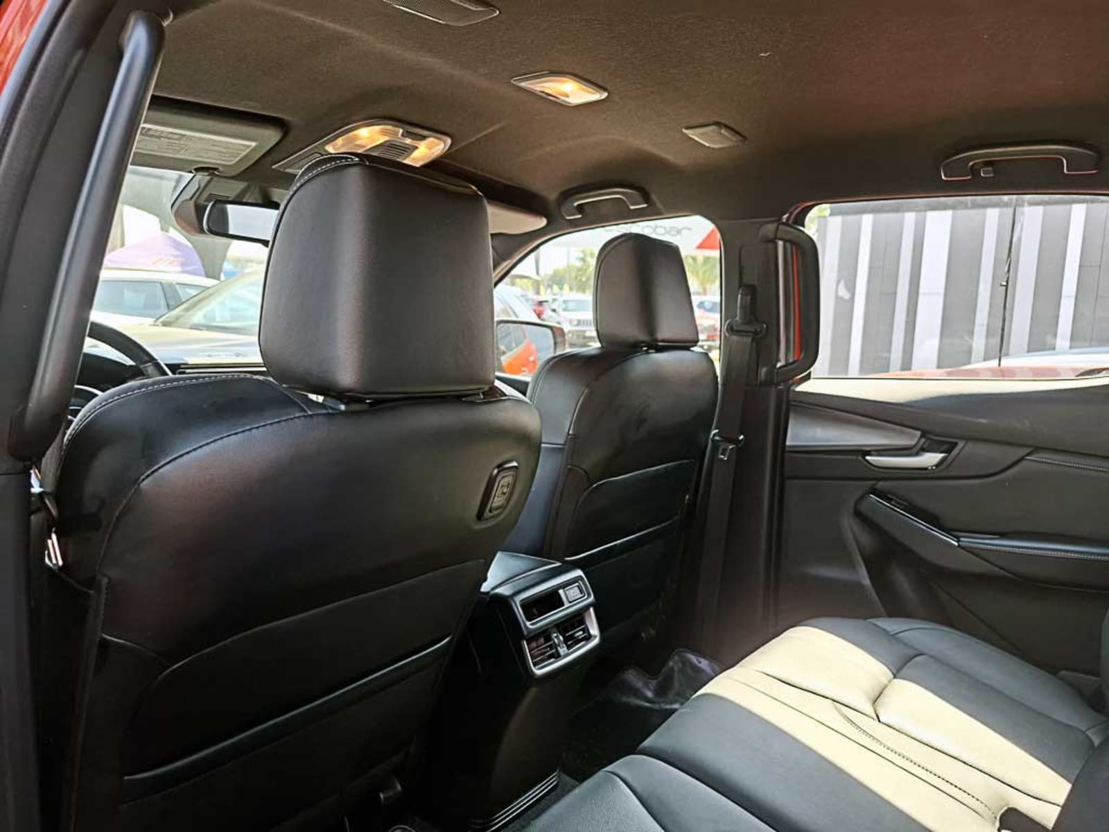 MAZDA BT-50 (IN) 3.0 DC HIGH PLUS AT 4X4 DIESEL 2025 - Imagen 16 de 20