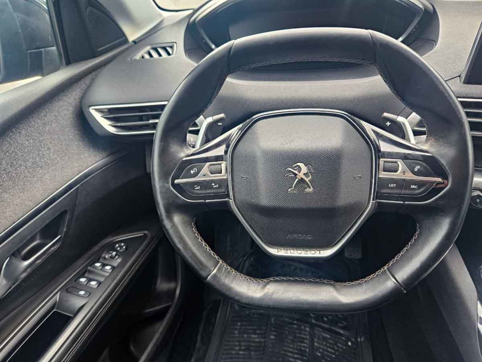 PEUGEOT 5008 ALLURE 1.6 AUT 2018 - Imagen 12 de 14