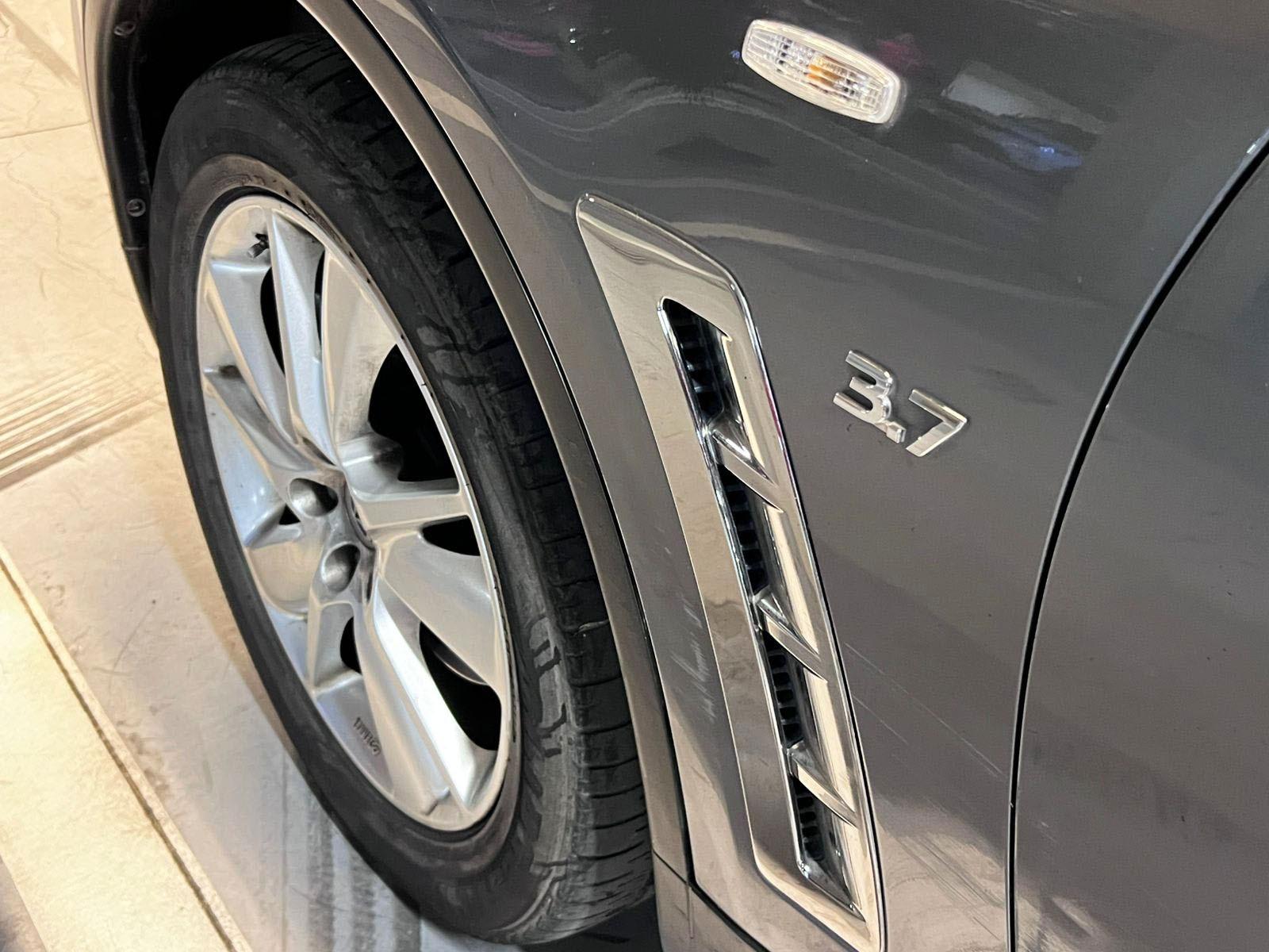 INFINITI QX70 3.7 AWD 2018 - Imagen 8 de 20