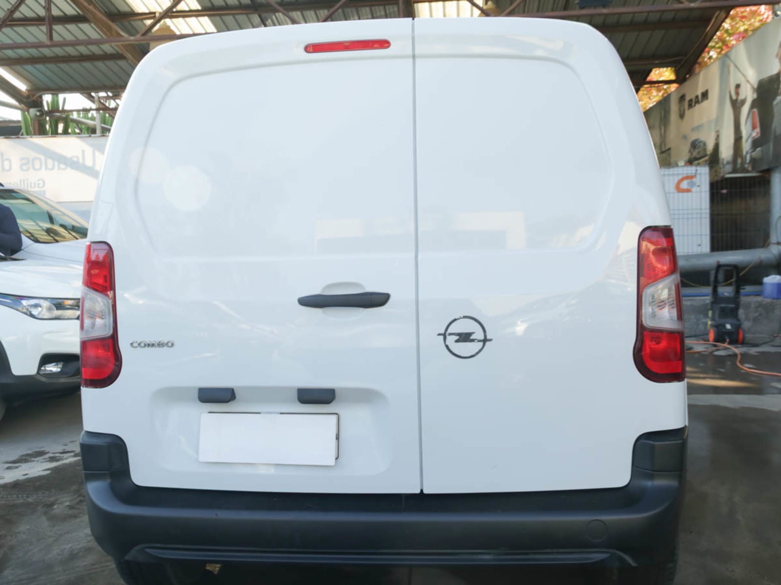 OPEL COMBO 1,5 TD 2024 - Imagen 5 de 12