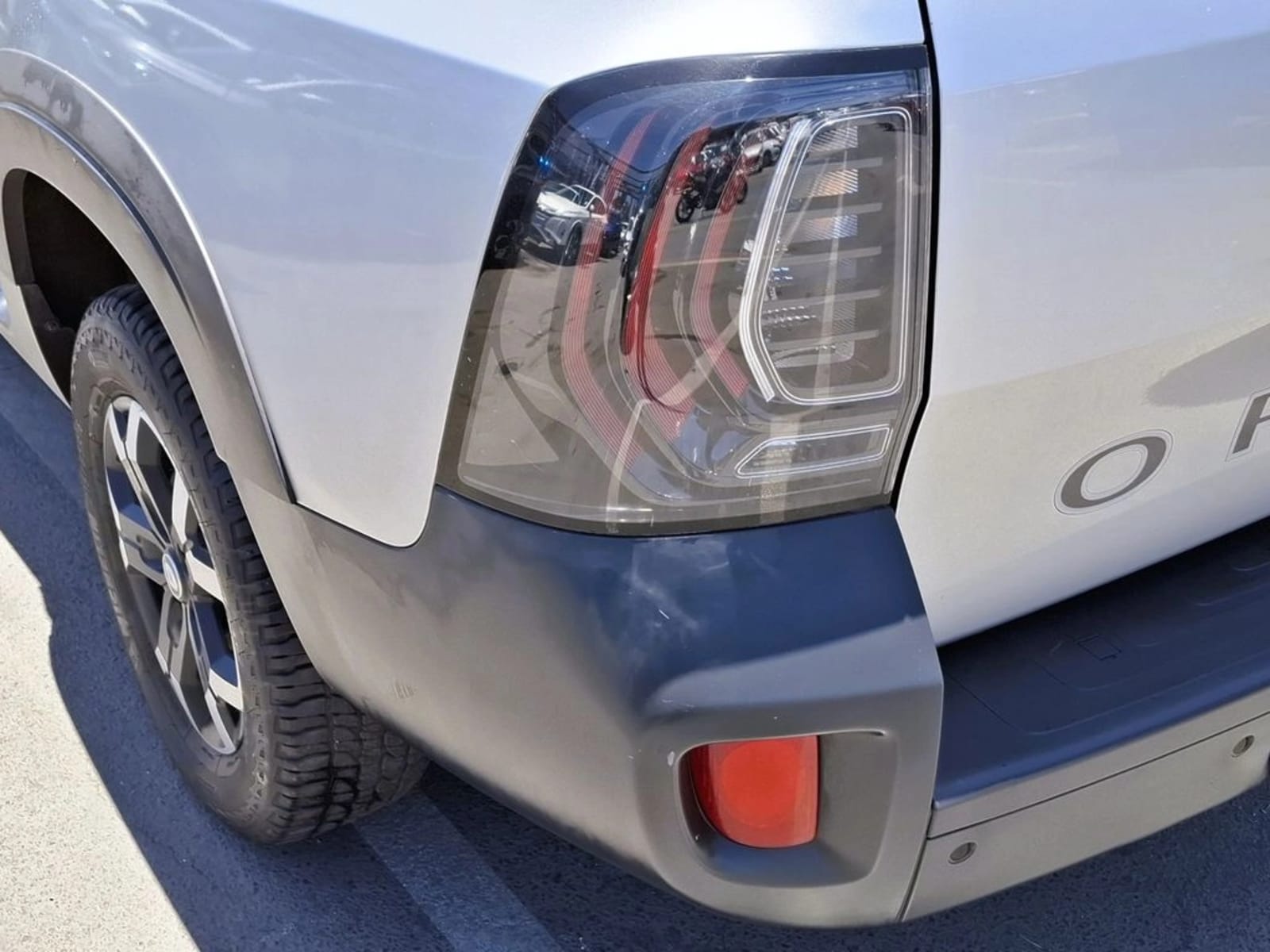 RENAULT Oroch 1.3 TURBO DOB. CAB. 4X2 AT 4P 2023 - Imagen 10 de 20