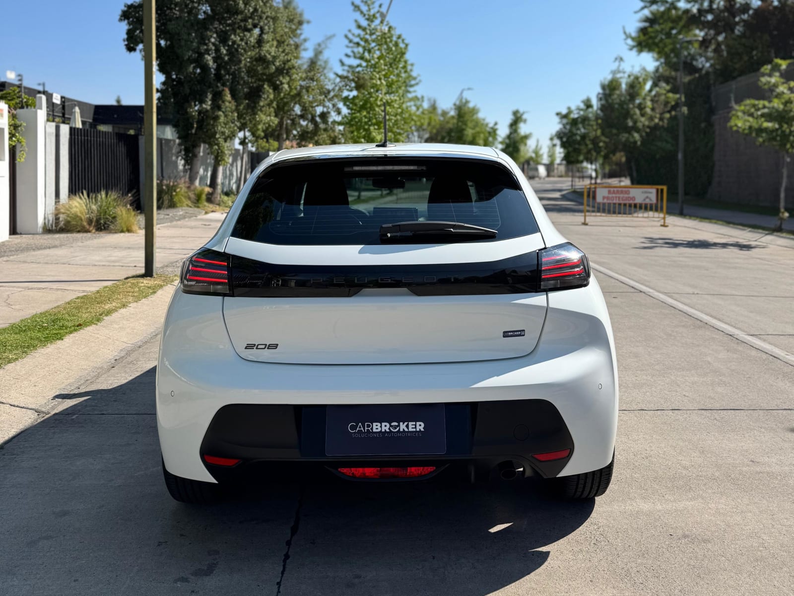 PEUGEOT 208 ALLURE PACK 2024 - Imagen 4 de 20