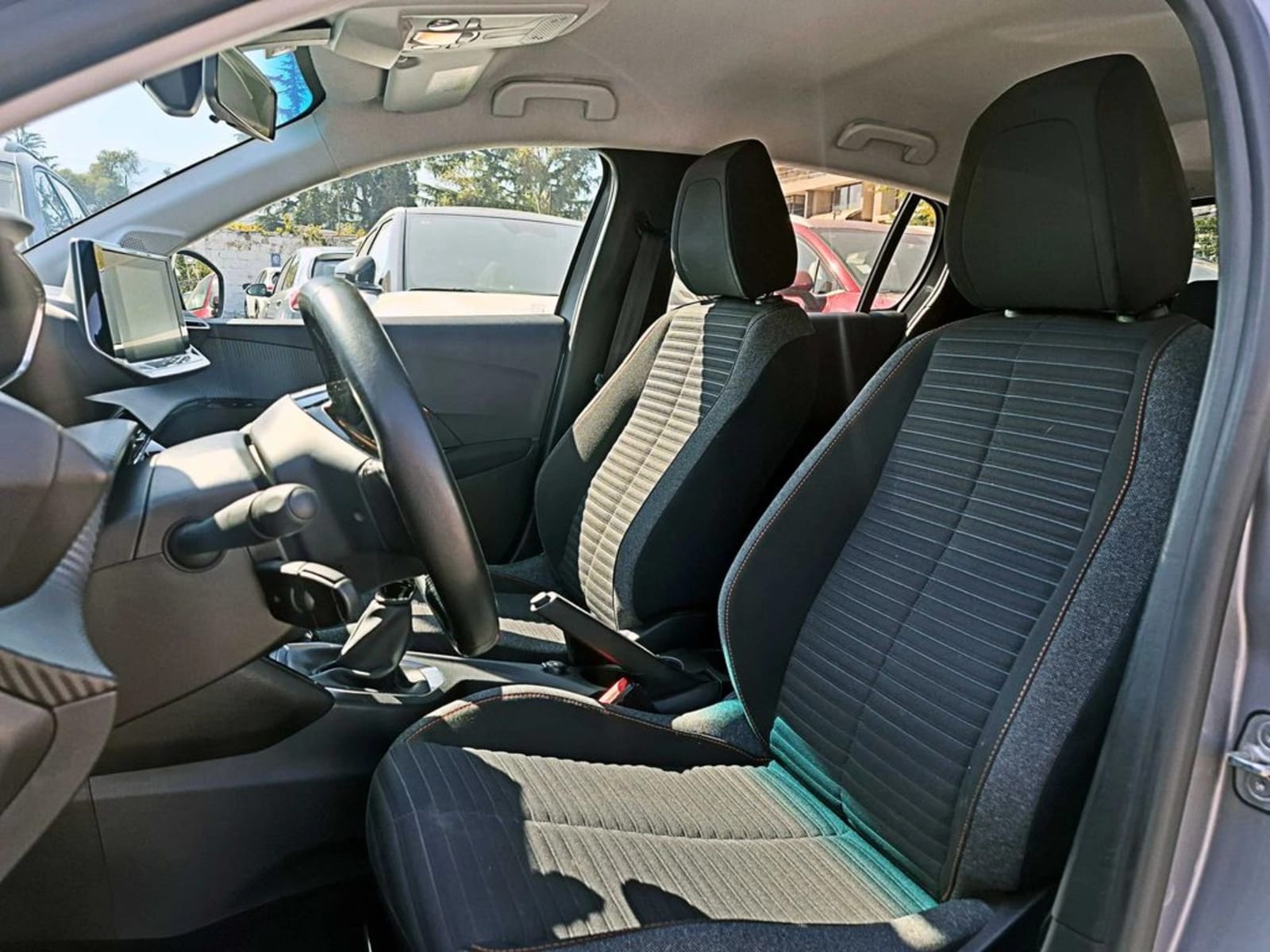 PEUGEOT 208 PURETECH 75 1.2 2022 - Imagen 10 de 18