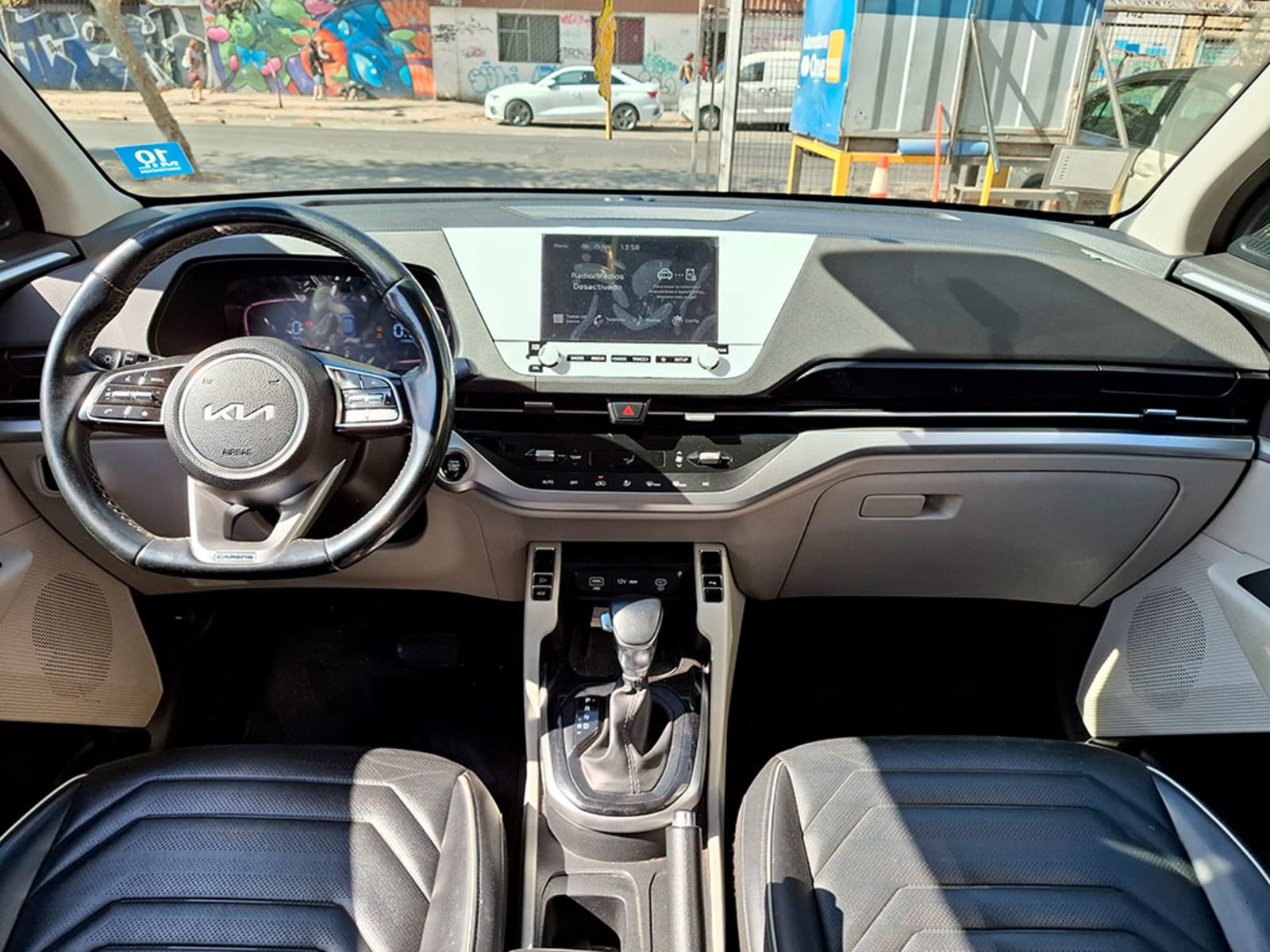 KIA CARENS EX 1.5 AUT 2023 - Imagen 9 de 20