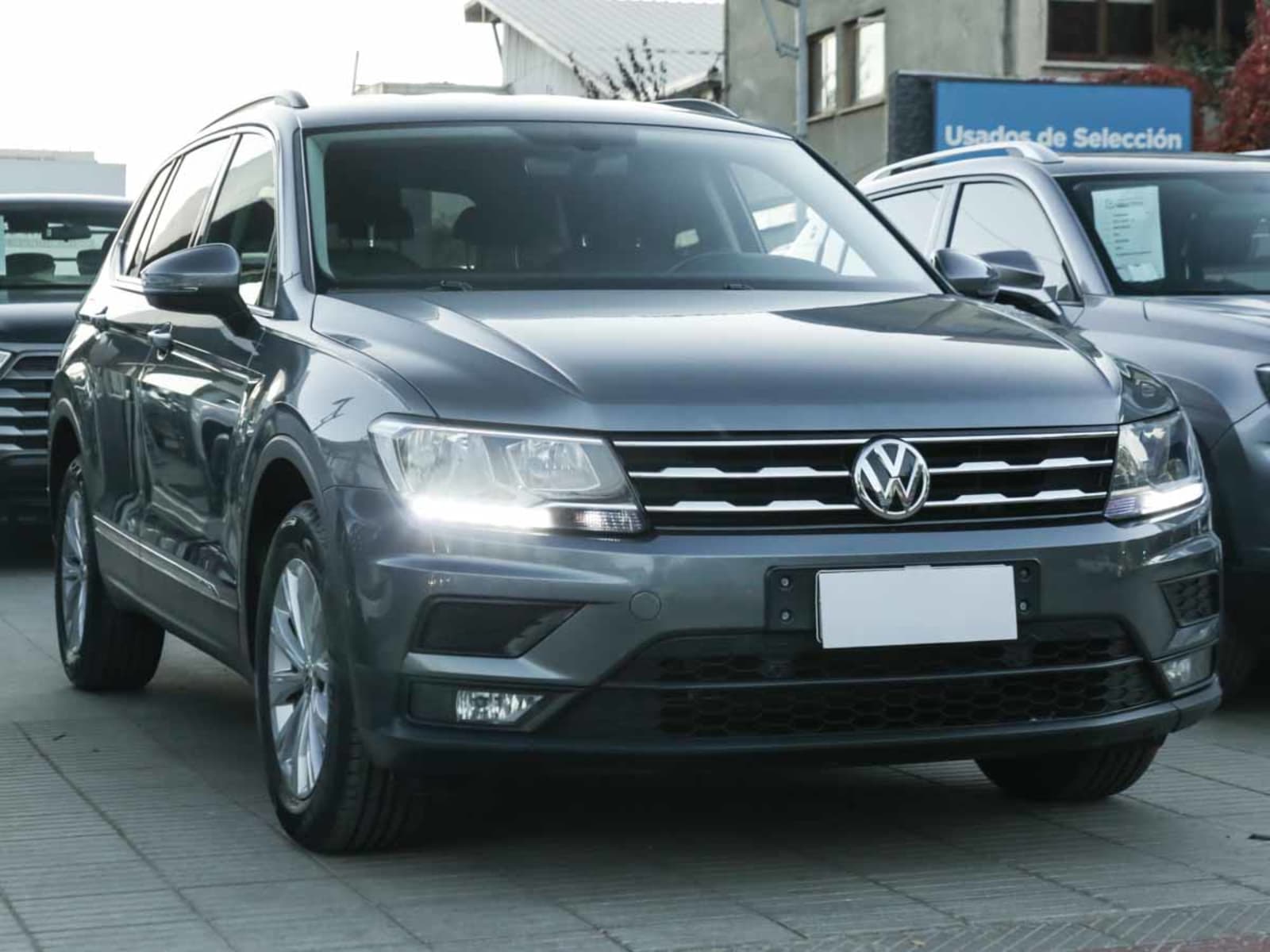 VOLKSWAGEN TIGUAN FULL 2018 - Imagen 3 de 13