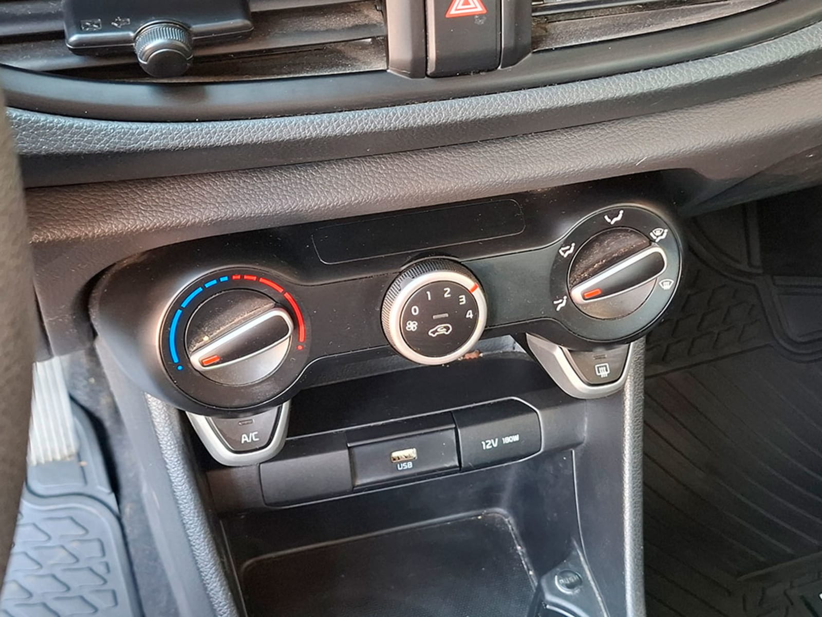 KIA MORNING MPI 1.0 MT AC 2024 - Imagen 16 de 20