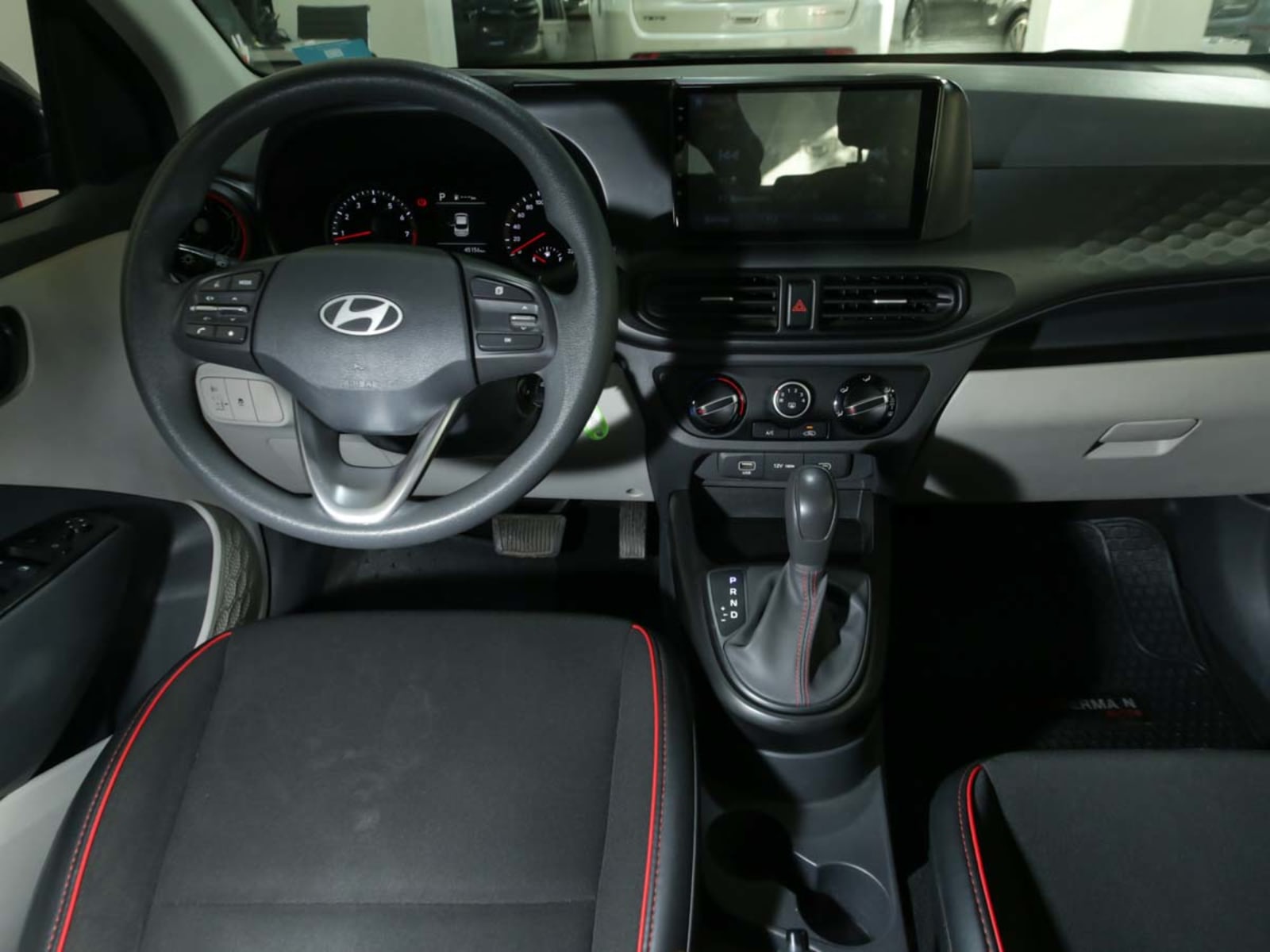 HYUNDAI GRAND I-10 AI3 SEDAN 1.2 AT PLUS 2024 - Imagen 12 de 13