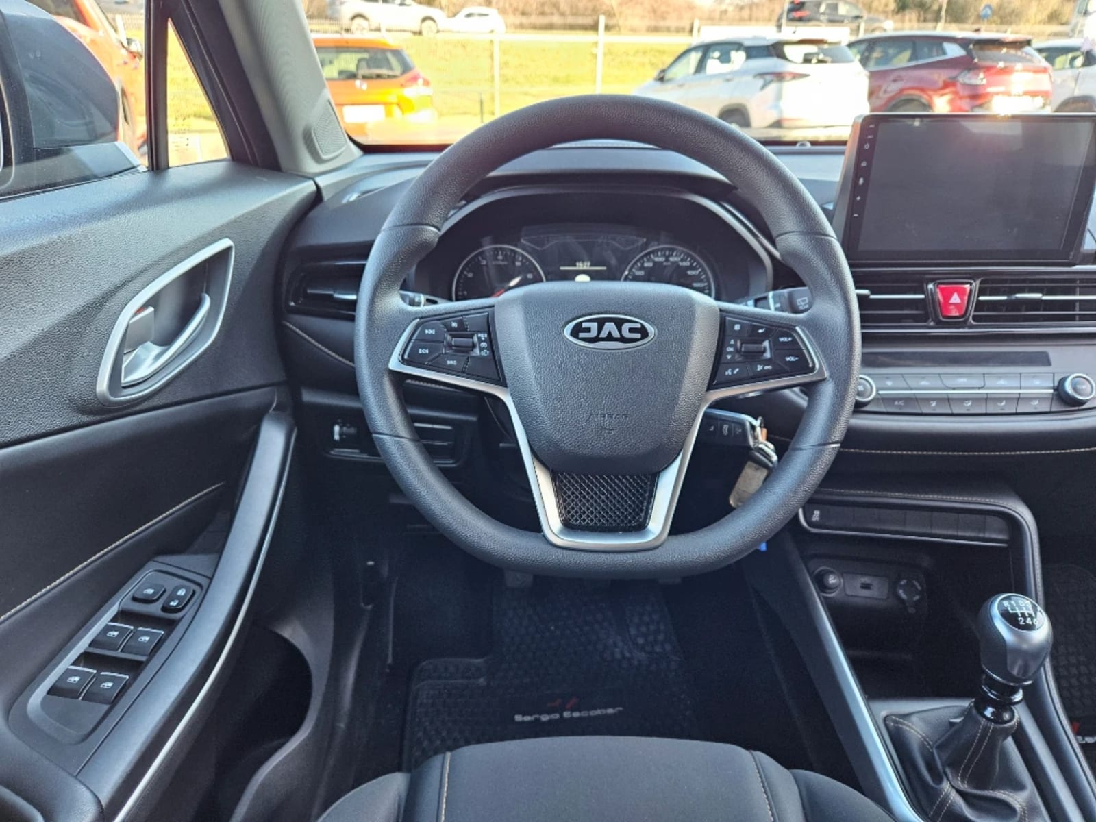 JAC JS4 1.6 COMFORT 4X2 MT 5P 2024 - Imagen 13 de 20