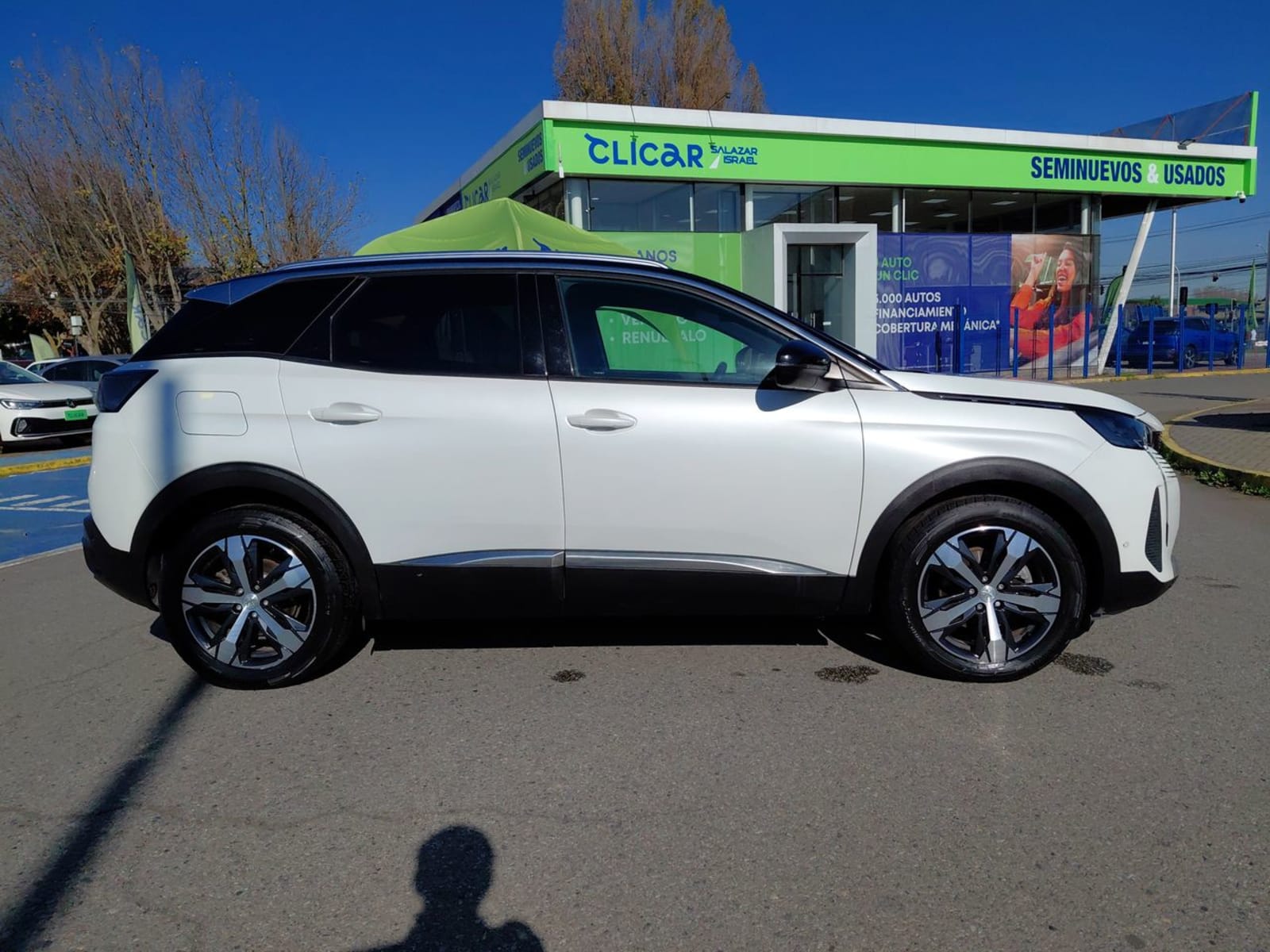 Peugeot 3008 1.5 Allure Pack Bluehdi 130 4x2 Eat8 5p 2024 - Imagen 8 de 8