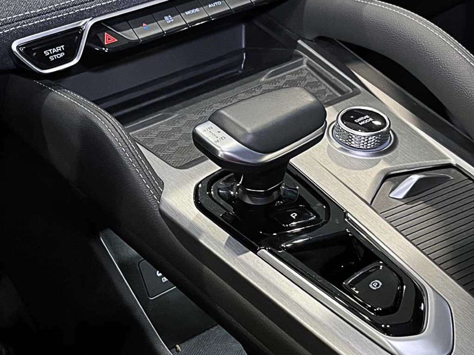 RENAULT KOLEOS (IN) 2.0 T TECHNO AT 2026 - Imagen 18 de 20