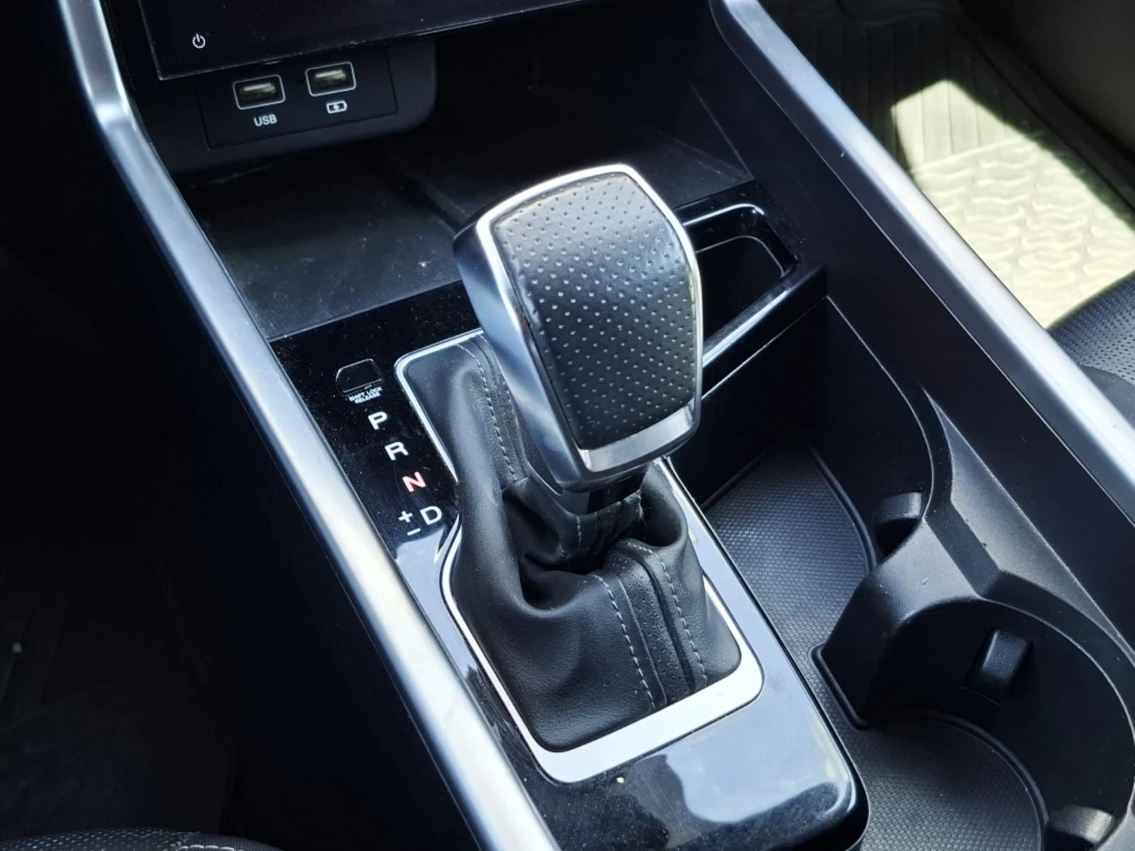 SSANGYONG TORRES 1.5T LIMITED PLUS 4WD BITONO AT 5P 2023 - Imagen 18 de 20