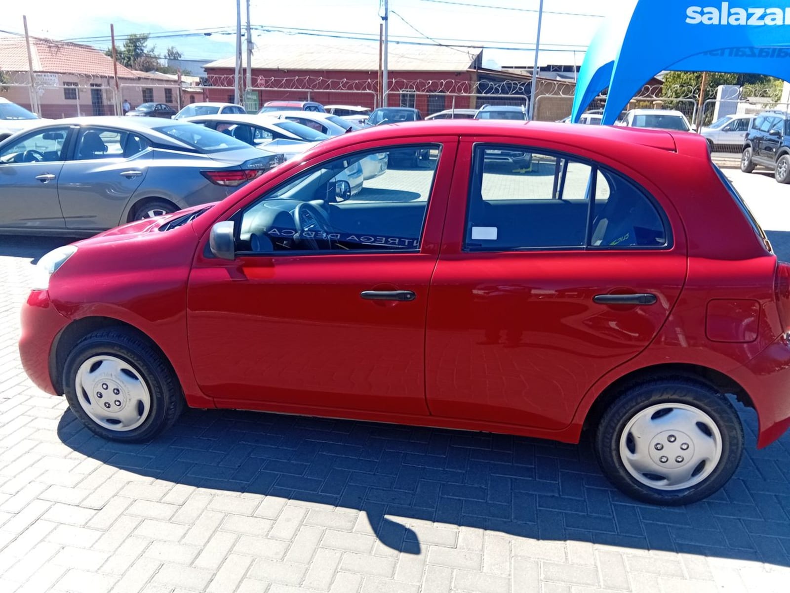Nissan March 1.6 Sport Drive 4x2 Hb Ac Mt 5p 2018 - Imagen 3 de 7