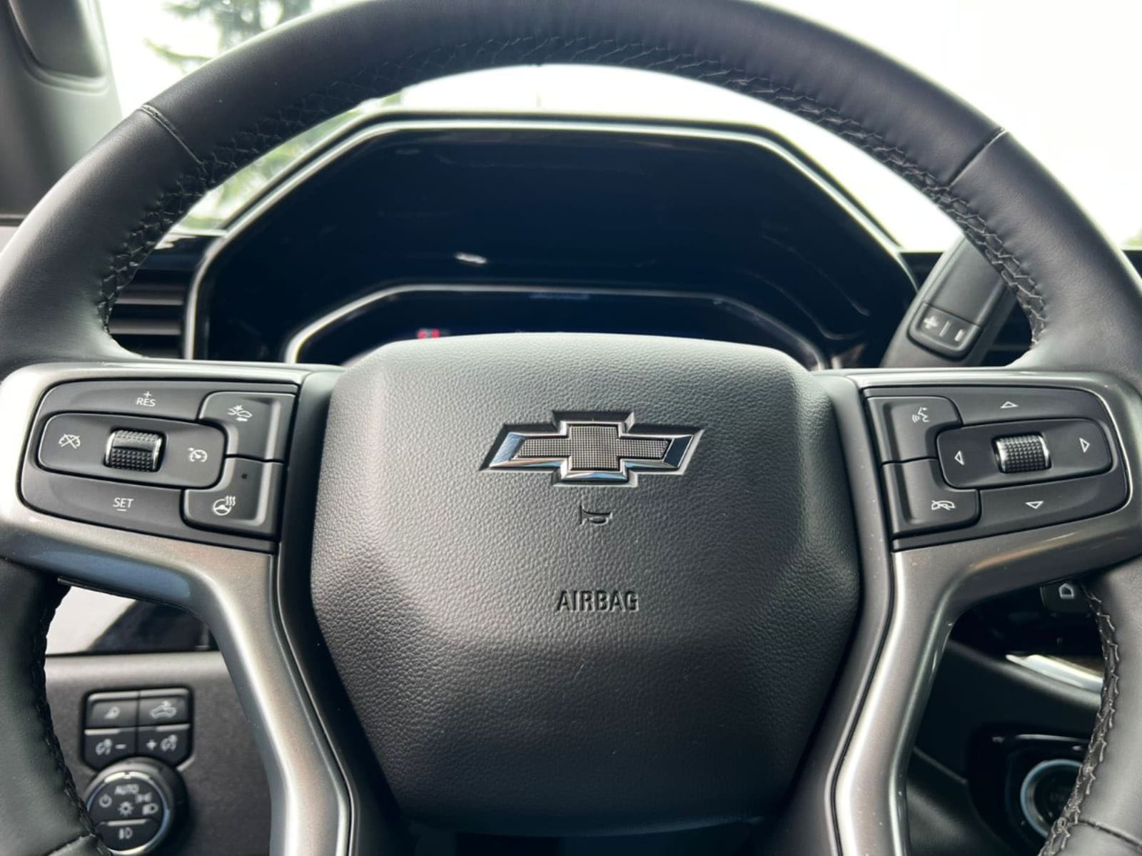 CHEVROLET SILVERADO LT TRAIL BOSS 2025 - Imagen 13 de 20