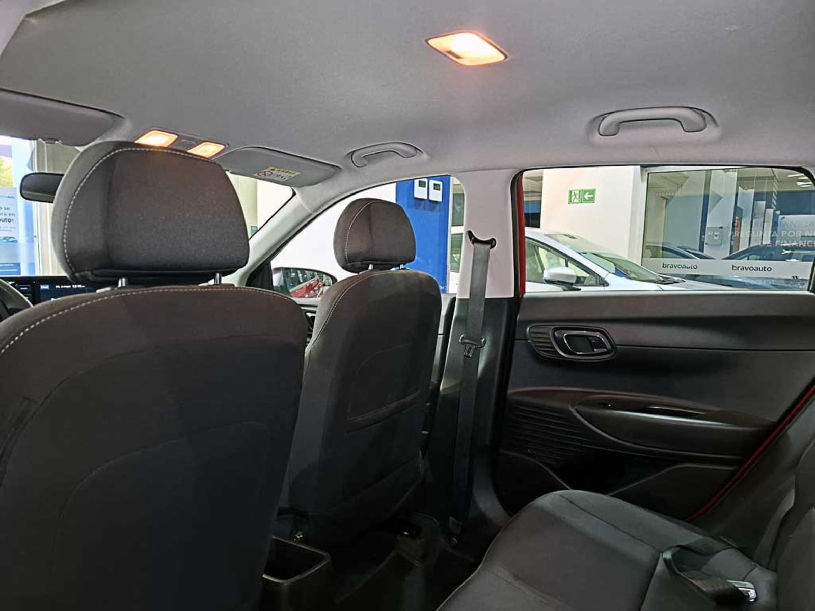 HYUNDAI I20 (IN) 1.4 BI3 PLUS MT 2024 - Imagen 13 de 20