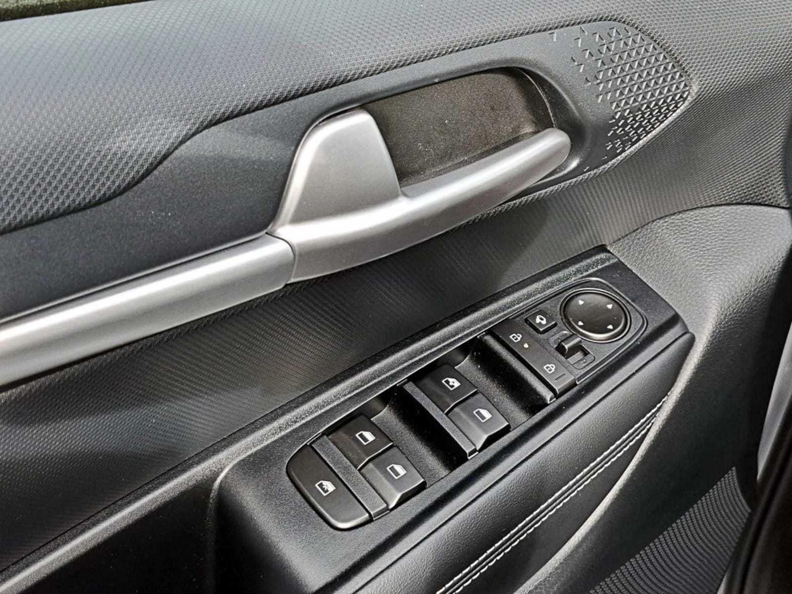 KIA SONET 1.5 AT 5P 2025 - Imagen 9 de 17