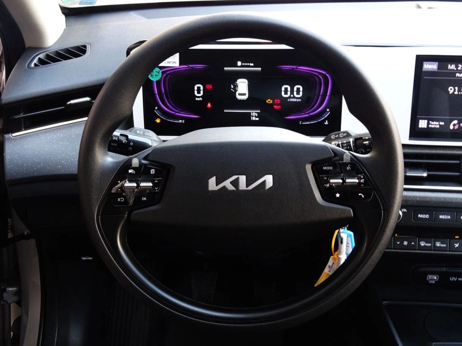 KIA K3 CROSS EX 1.6L 6MT 2025 - Imagen 12 de 20