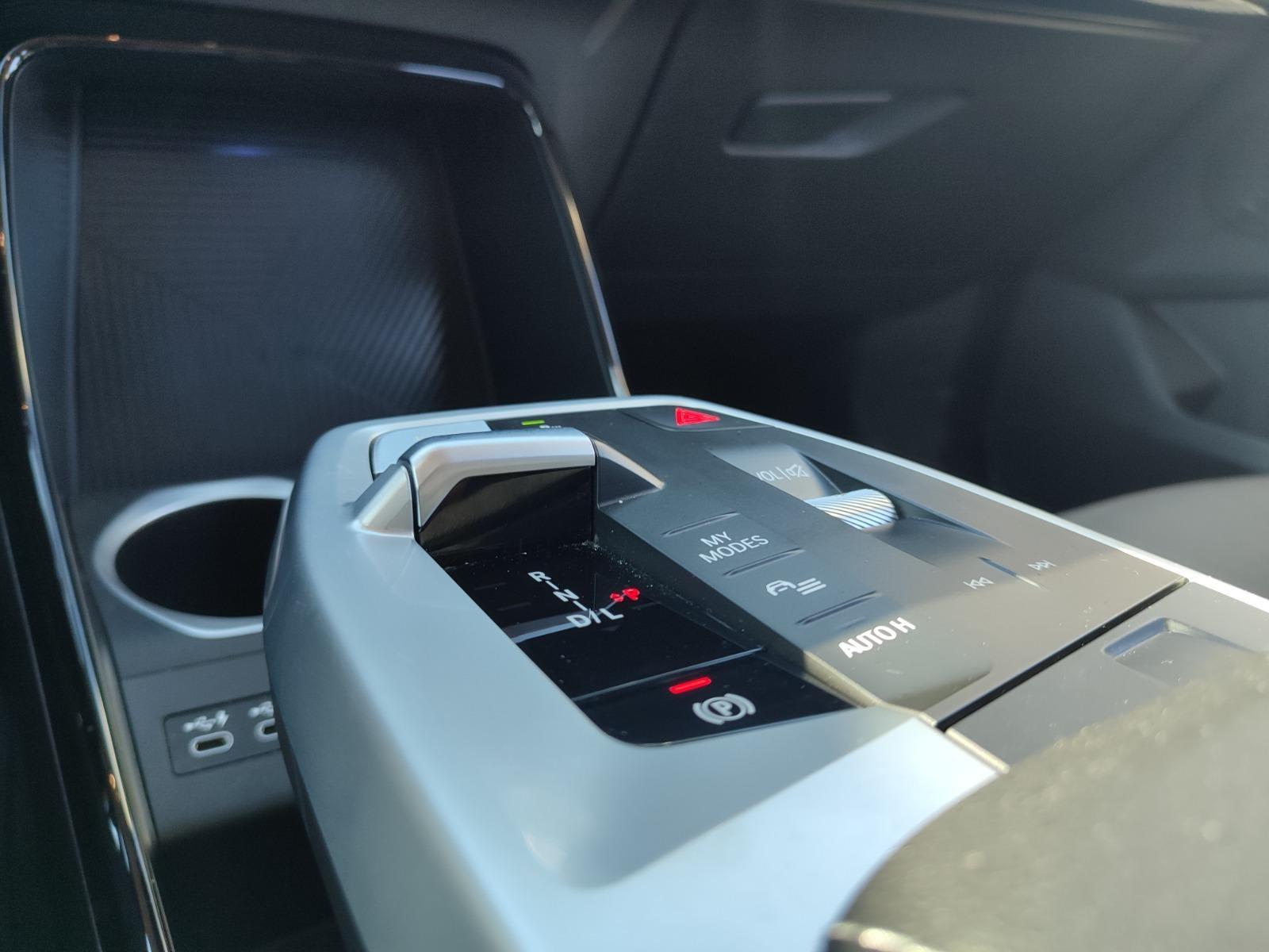 BMW X1 COMFORT SDRIVE 18I 1.5 AT 2023 - Imagen 14 de 17